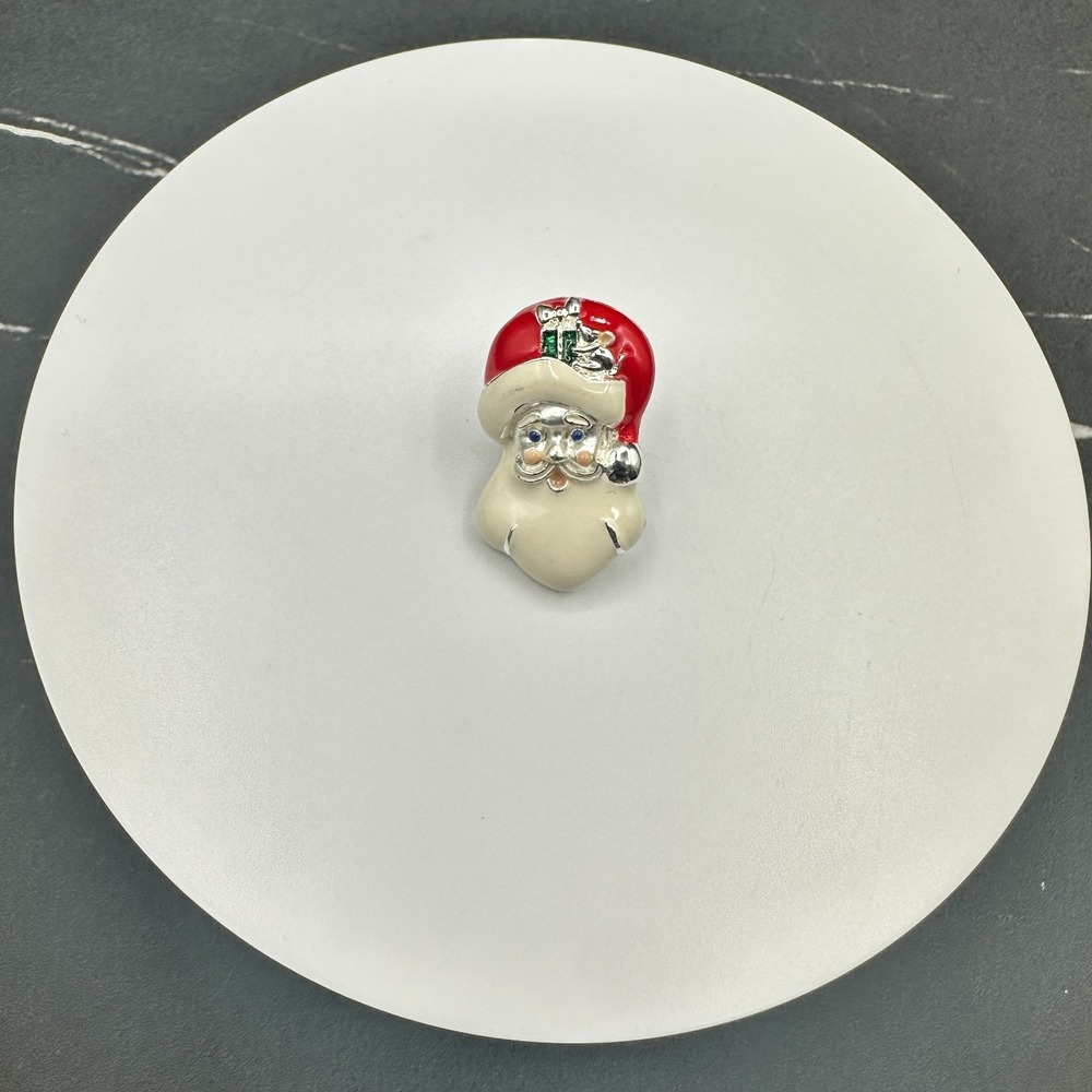 VTG Avon Santa Claus Christmas Pin Brooch Silver Tone Enamel Figural Mouse Gift